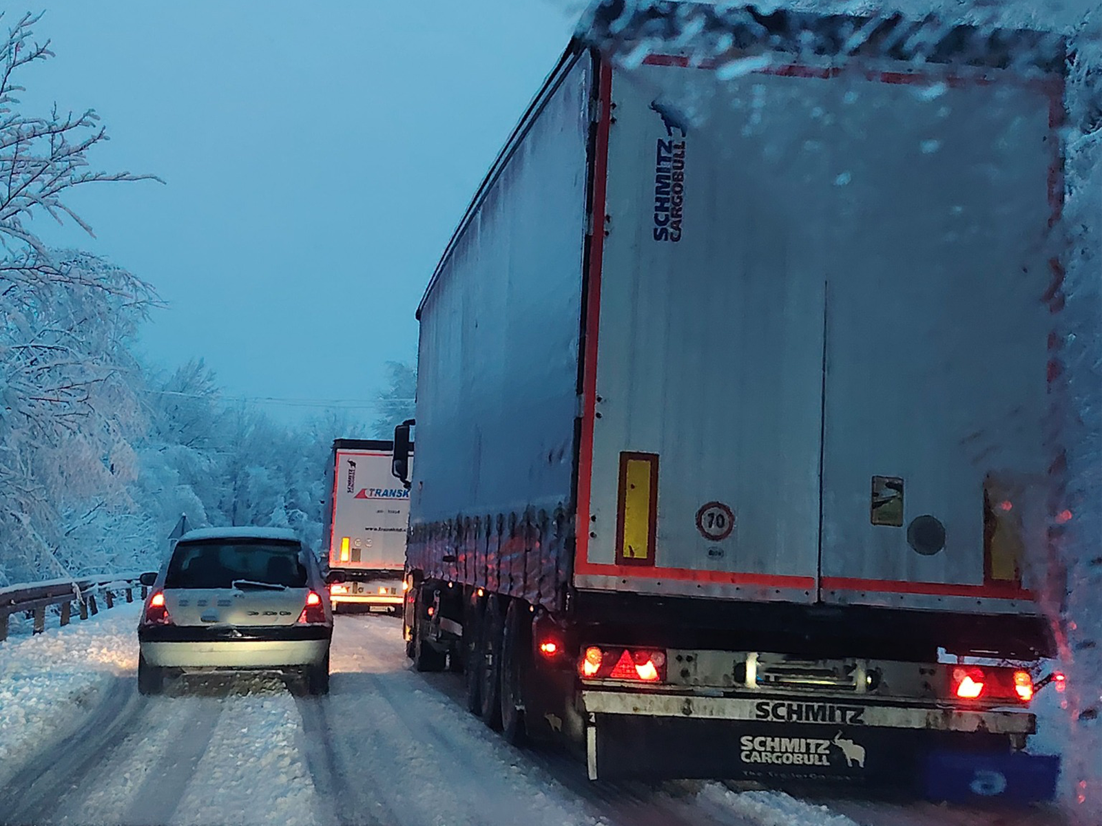 stupari web https://www.rtvslon.ba/obustavljen-saobracaj-na-putu-tuzla-sarajevo/