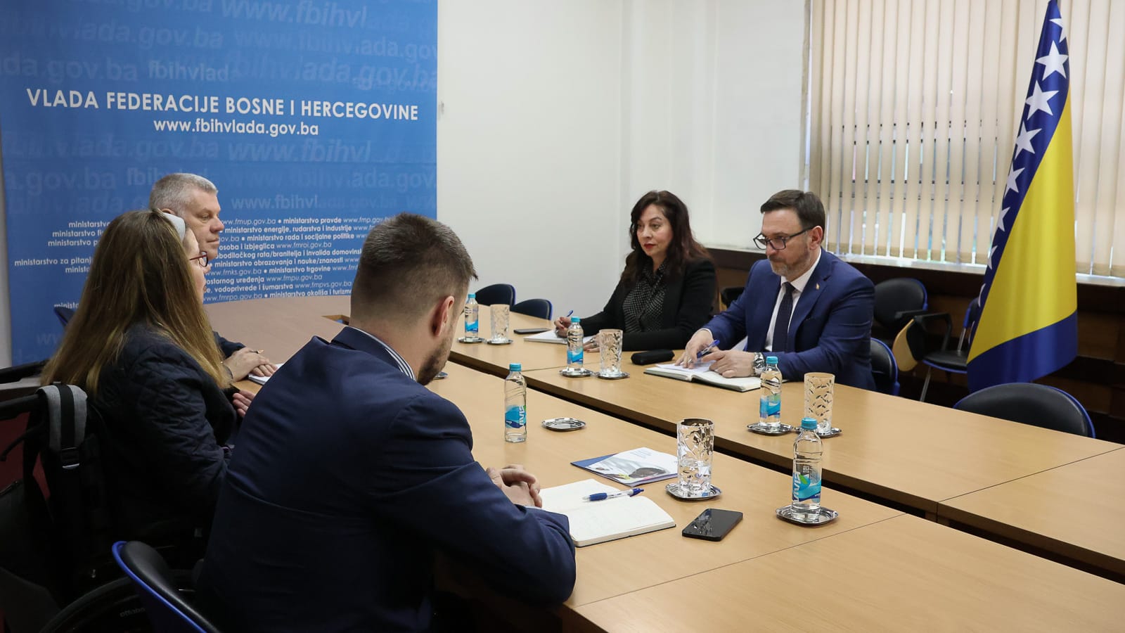 Kartično plaćanje kod malih trgovaca uskoro bi moglo postati dostupno u hiljadama prodavnica