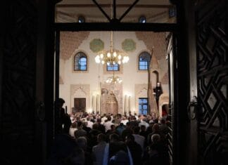 Ramazanski bajram počinje u petak, 20. marta, a centralna svečanost i bajram-namaz bit će održani u Sarajevu.