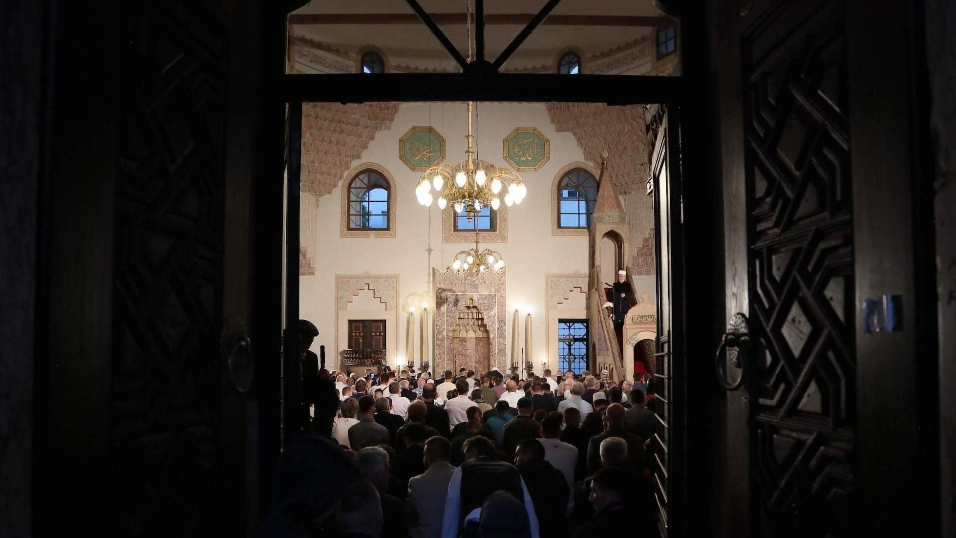 barajm namaz Ramazanski bajram počinje u petak, 20. marta, a centralna svečanost i bajram-namaz bit će održani u Sarajevu.