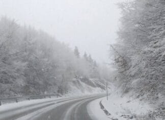Stiglo zahlađenje, snijeg zabijelio u martu