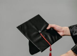 Univerzitet u Tuzli raspisao konkurs za više asistente Univerzitet u Tuzli raspisao konkurs za više asistente