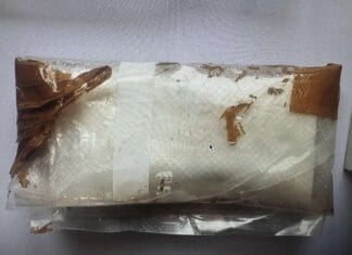 U Tuzli pronađena droga, oduzet heroin, kokain i oružje