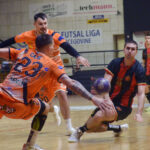 RK Sloboda poražena je od RK Konjuha rezultatom 19:29 u utakmici 18. kola Premijer lige BiH za rukometaše odigranoj u Tuzli.