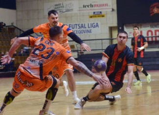 RK Sloboda poražena je od RK Konjuha rezultatom 19:29 u utakmici 18. kola Premijer lige BiH za rukometaše odigranoj u Tuzli.