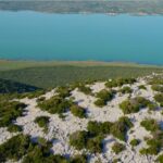 Na Balkanu postoji jezero kojem je zabranjeno čak i prići