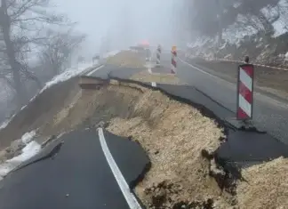 Stanje na cestama: I dalje na snazi obustave saobraćaja Stanje na cestama: I dalje na snazi obustave saobraćaja