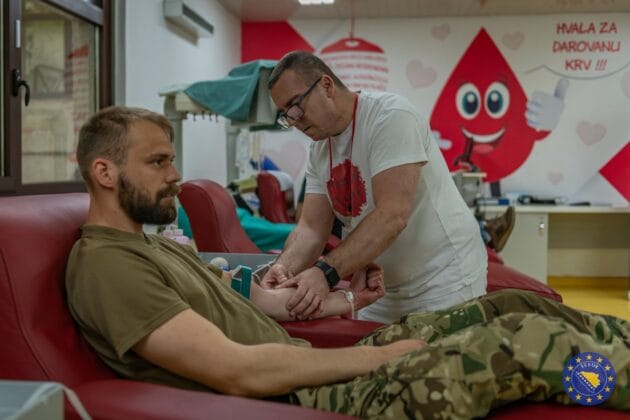 Akcija darivanja krvi EUFOR-a kao pomoć lokalnim zajednicama u BiH