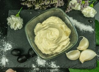 Ovo je recept za najbolju domaću majonezu, gotova je za jednu minutu