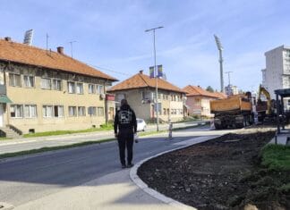 Počela rekonstrukcija trotara u Rudarskoj, saobraćaj djelimično izmijenjen Počela rekonstrukcija trotara u Rudarskoj, saobraćaj djelimično izmijenjen