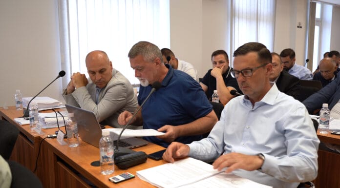 Gradsko vijeće Tuzla danas razmatra niz tačaka, među njima je i rad javnih preduzeća Gradsko vijeće Tuzla, vijećnici
