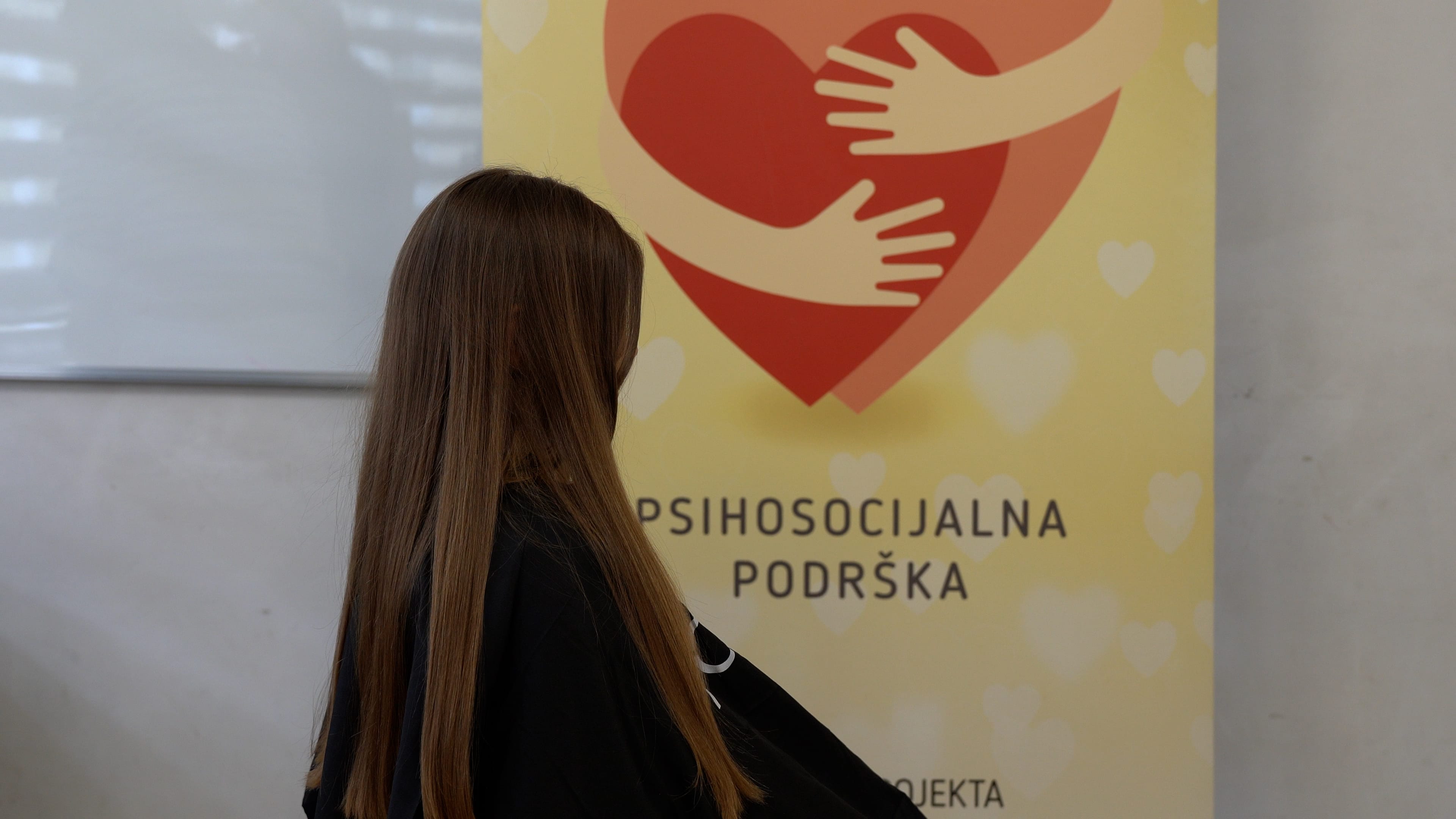 Kosa koja vraća osmijeh: Učenice OŠ Tušanj donirale kosu djeci oboljeloj od raka