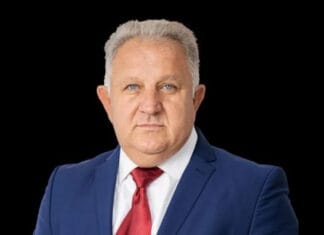 Nail Jusić podnio ostavku na mjesto predsjedavajućeg Gradskog vijeća Živinica Nail Jusić pred Općinskim sudom u Živinicama negirao krivnju za koruptivna krivična djela