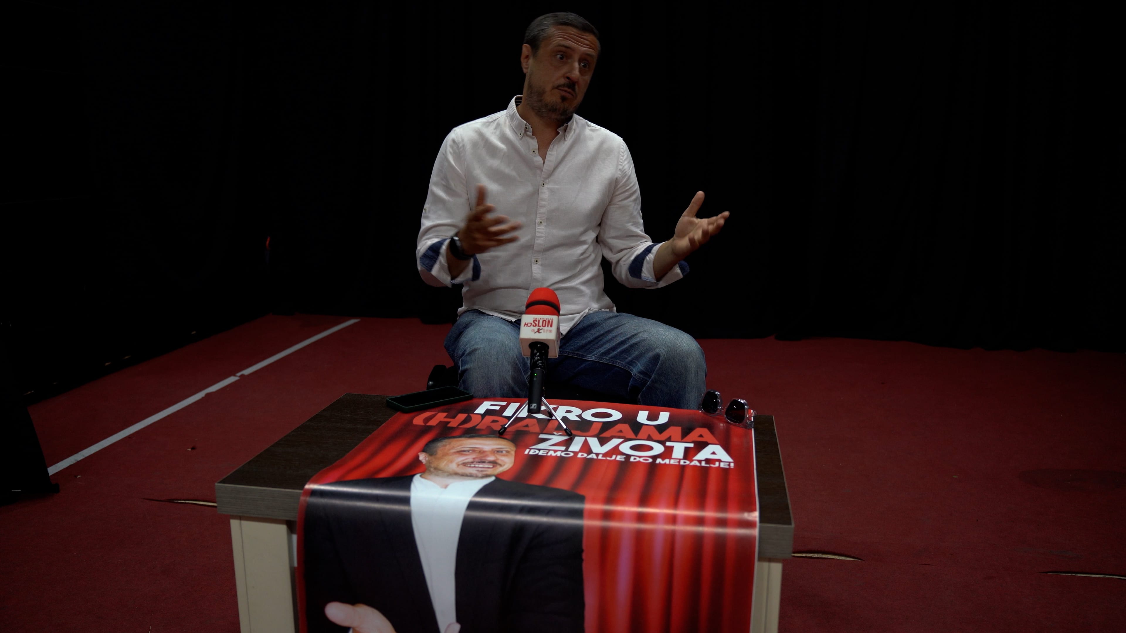 Armin Ćatić, glumac i autor pozorižnog komada "Fikro u (h)raljama života"