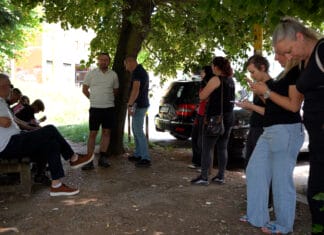 Nakon okupljanja roditelja u OŠ “Brčanska malta”, Ministarstvo obrazovanja omogućilo izdavanje diploma učenicima