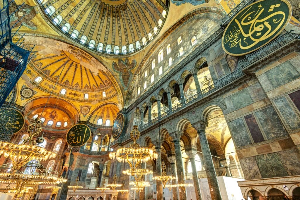  Veličanstvene džamije koje morate posjetiti u Istanbulu