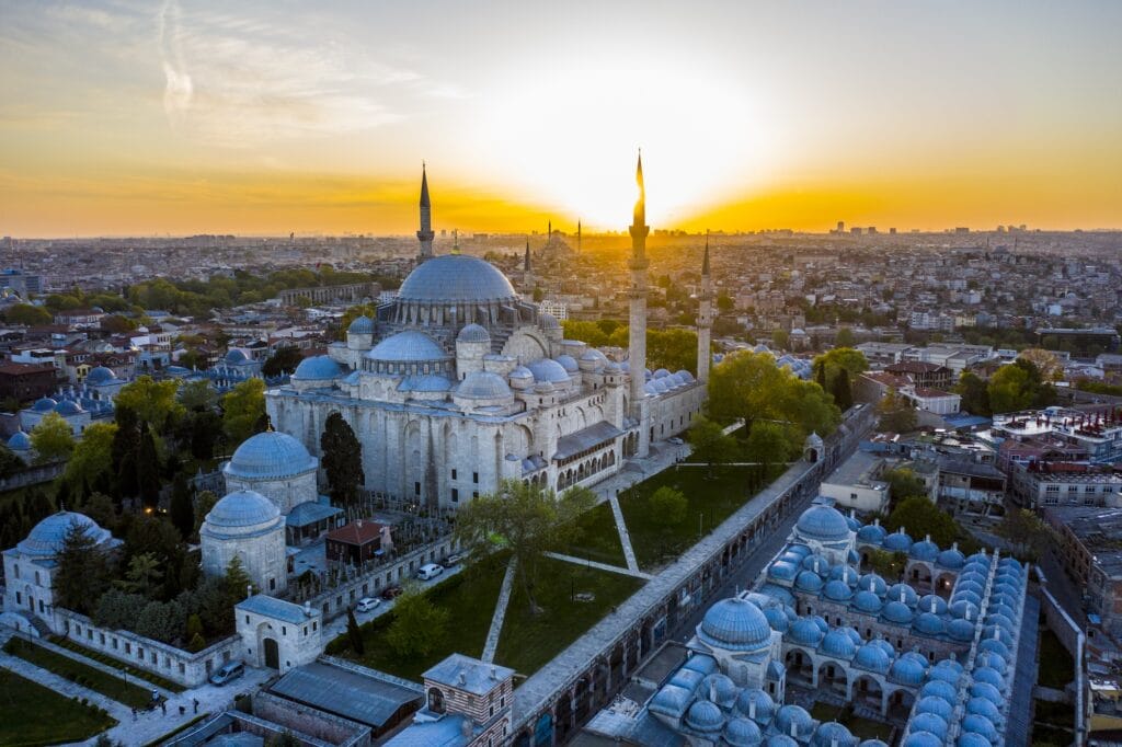  Veličanstvene džamije koje morate posjetiti u Istanbulu