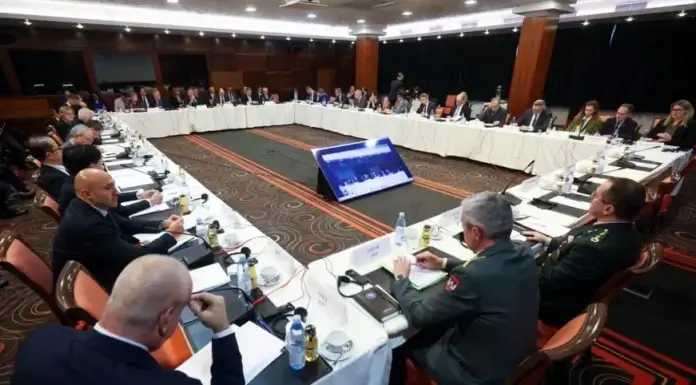 Bloomberg: SAD i Italija žele italijanskog diplomatu za novog visokog predstavnika u BiH