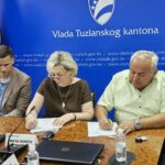 Nastavljeno potpisivanje ugovora: Domovima zdravlja u TK 3,05 miliona KM podrške Nastavljeno potpisivanje ugovora: Domovima zdravlja u TK 3,05 miliona KM podrške