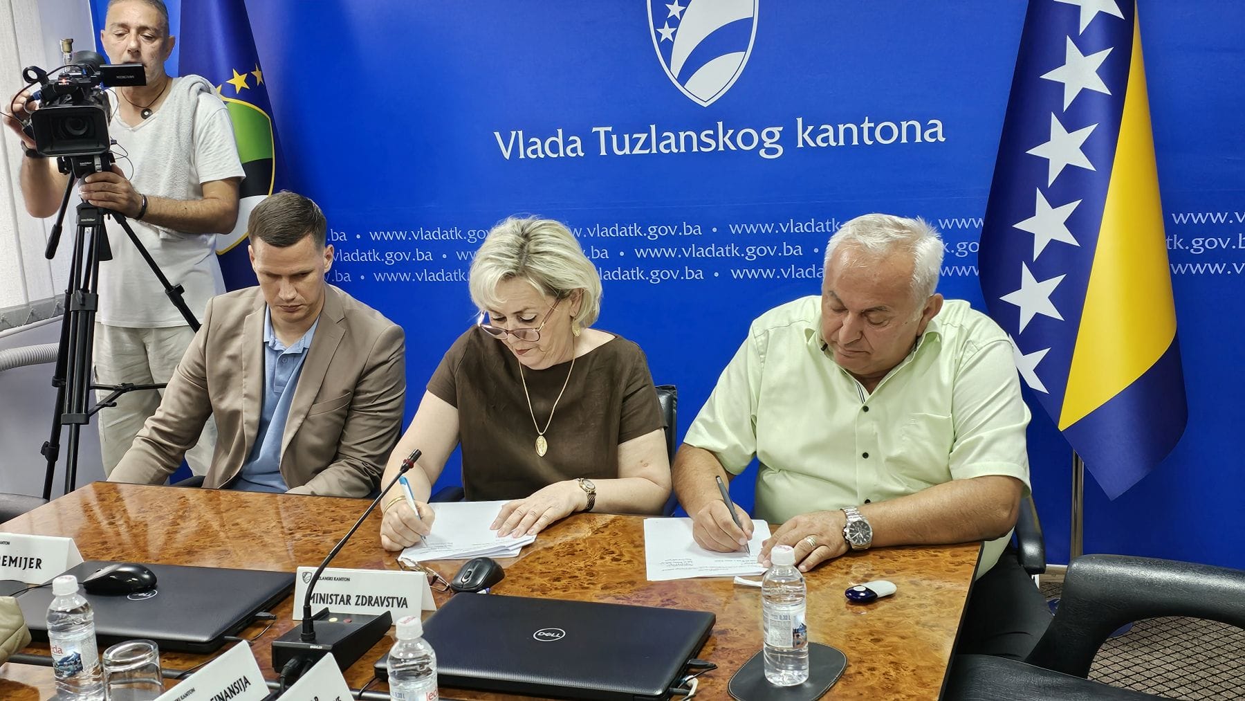 domovi zdravlja ugovori Nastavljeno potpisivanje ugovora: Domovima zdravlja u TK 3,05 miliona KM podrške