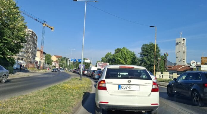 Protest autoškola: Kilometarske kolone na tuzlanskim ulicama