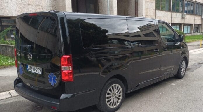 Dom zdravlja Tuzla dobio vrijednu donaciju za prevoz pacijenata na hemodijalizu Dom zdravlja Tuzla dobio vrijednu donaciju za prevoz pacijenata na hemodijalizu