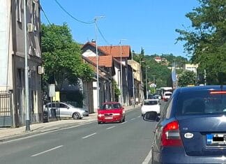 Potpuna obustava saobraćaja u dvije tuzlanske ulice Potpuna obustava saobraćaja u dvije tuzlanske ulice