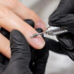 Ruska manikura sve popularnija, dermatolozi upozoravaju na moguće rizike