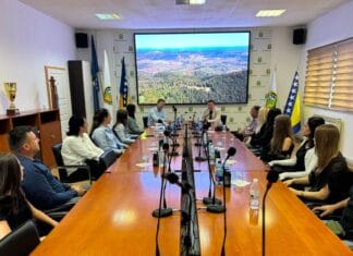 Učenici generacije Banovići: Načelnik upriličio prijem za najbolje učenike Učenici generacije Banovići: Načelnik upriličio prijem za najbolje učenike