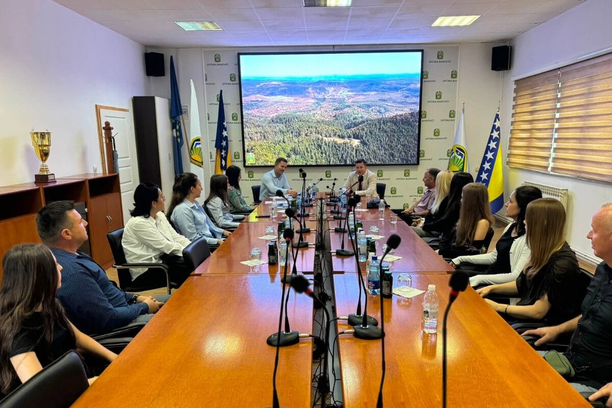 banovići učenici generacija Učenici generacije Banovići: Načelnik upriličio prijem za najbolje učenike