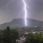 Nevrijeme u BiH donijelo snažnu grmljavinu, grom oštetio objekat kod Zavidovića