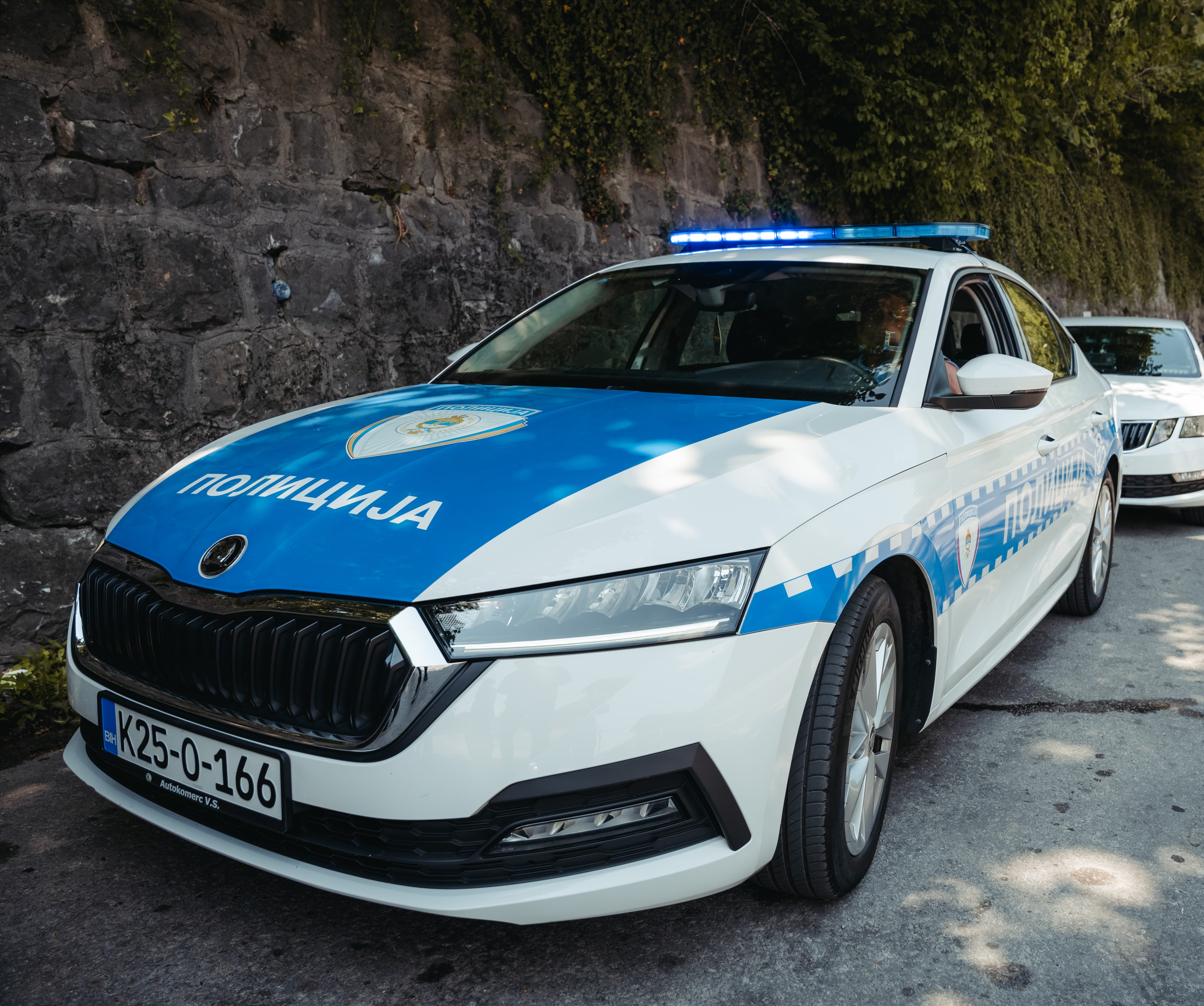 Policija uhapsila muškarca osumnjičenog da je za pet dana ukrao tri automobila