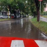 Pješačko ostrvo Sjenjak nakon kiše otvorilo pitanje odvodnje Pješačko ostrvo Sjenjak nakon kiše otvorilo pitanje odvodnje