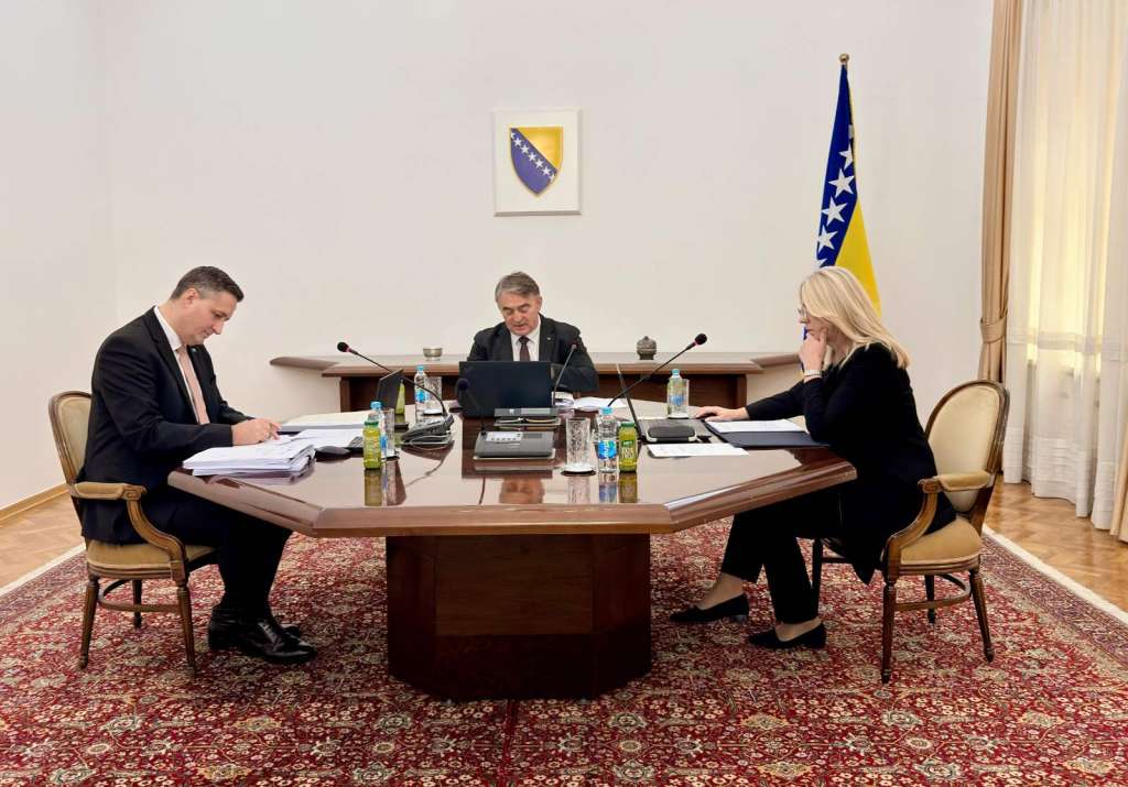predsjednistvo bih Predsjedništvo BiH danas ponovo razmatra budžet
