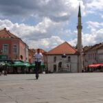 „Dijete je umalo udareno“: Građani traže zabranu romobila u centru Tuzle