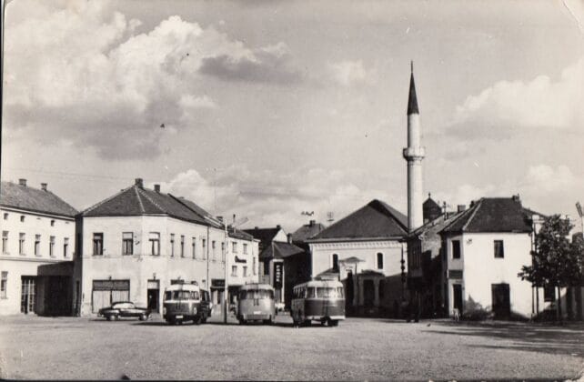 Na današnji dan prije 17 godina otvoren Trg slobode