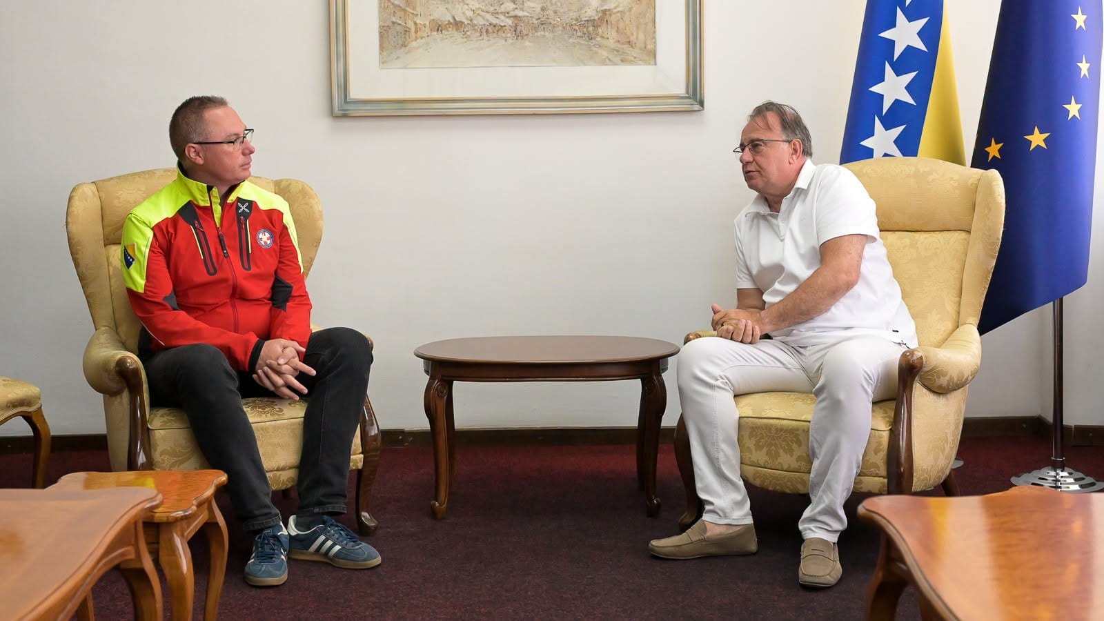 Nermin Nikšić Nikšić u posjeti sa nastradalim planinarima