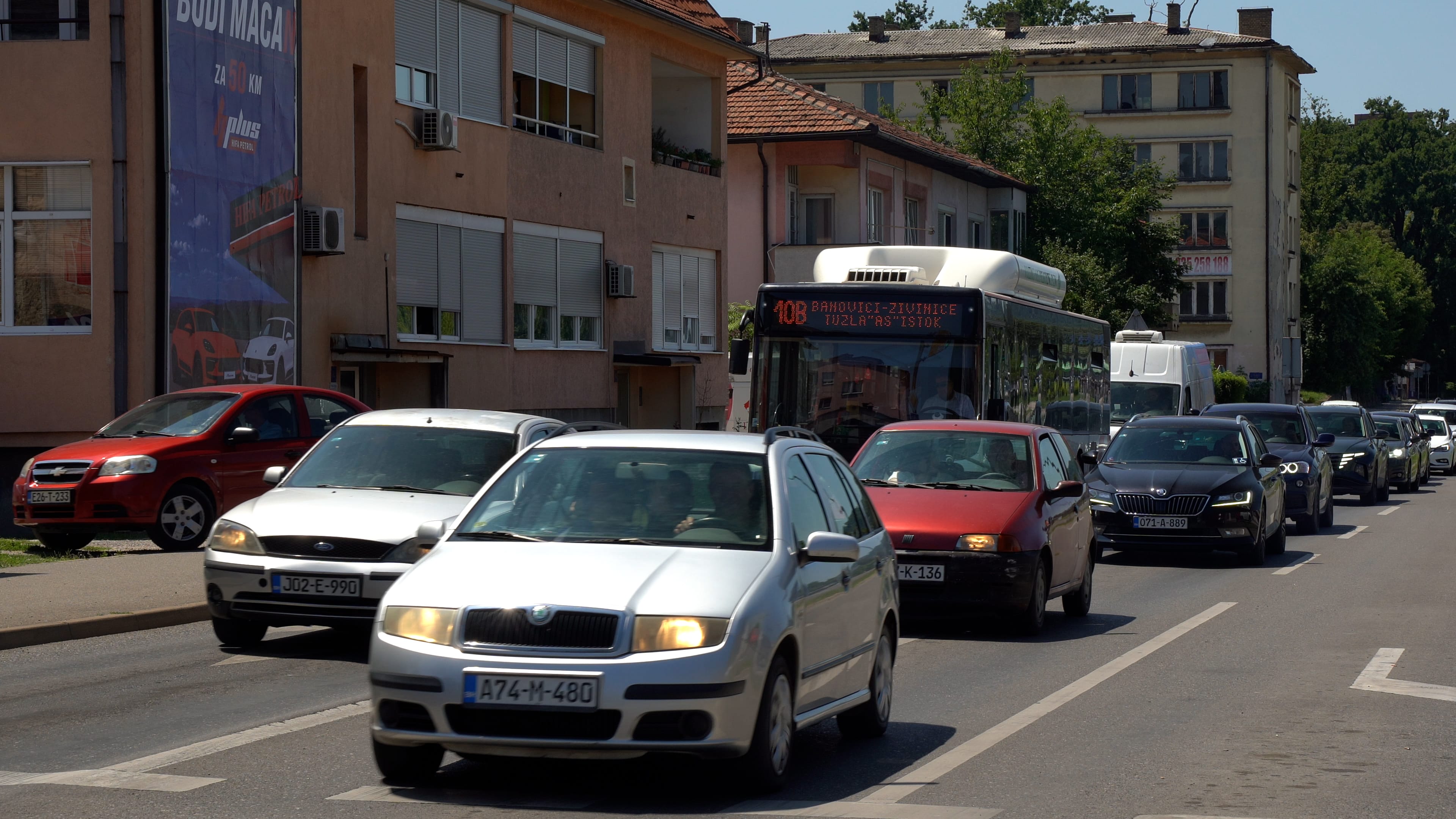Vozači, auto, automobili, promet, cesta