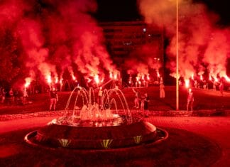Veličanstveni prizori na Slatini: Bakljada u čast prerano preminulog Eldara Lipovca Lipe