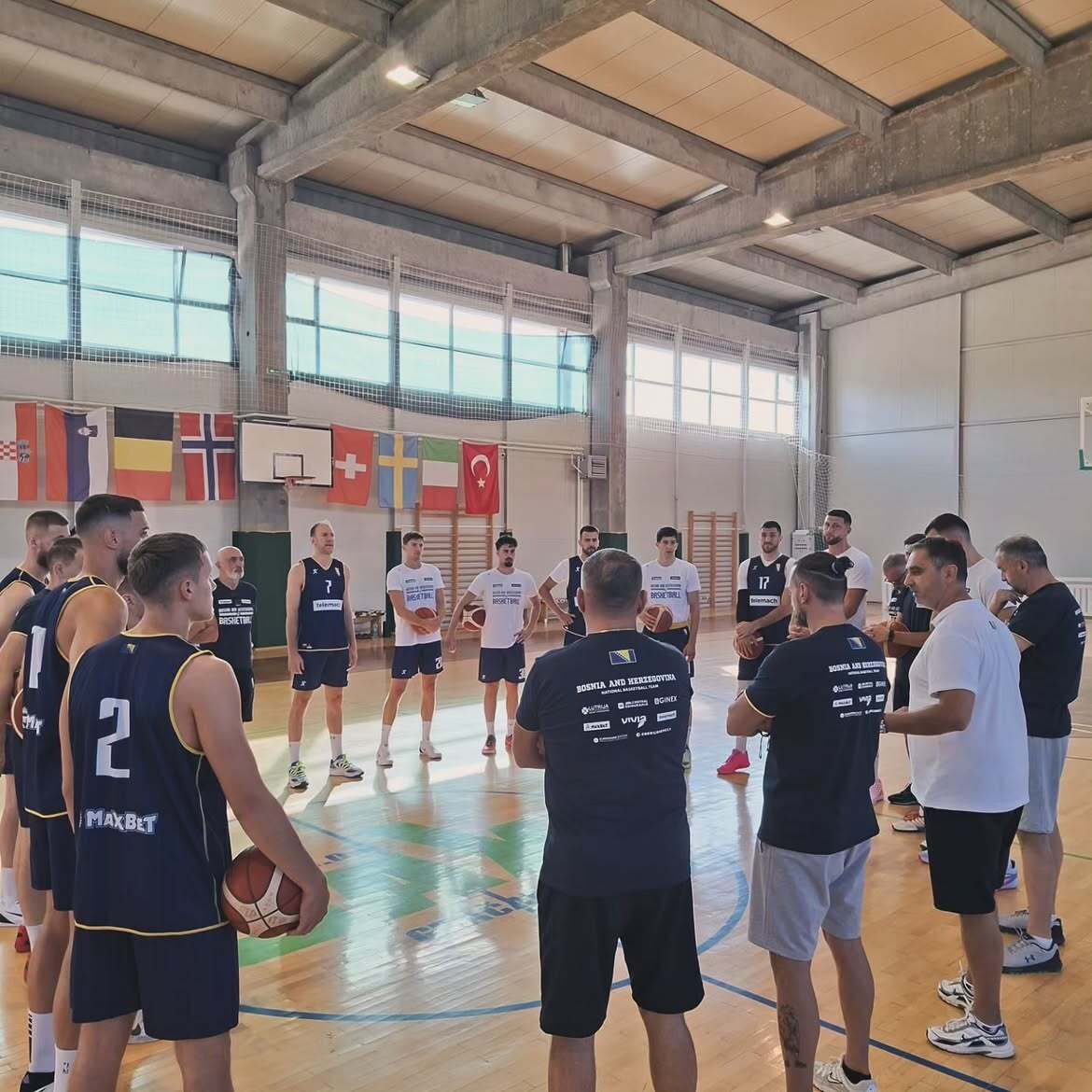 Muška košarkaška reprezentacija Bosne i Hercegovine okupila se danas na Vlašiću, gdje je započe Mejdan čeka Zmajeve: Košarkaši BiH počeli pripreme za nastavak kvalifikacija za SP