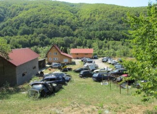 Velika akcija: Oduzeto 11 vozila iz Velike Britanije, uhapšen i granični policajac Velika akcija: Oduzeto 11 vozila iz Velike Britanije, uhapšen i granični policajac