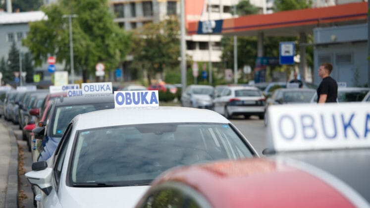 Auto&scaron;kole