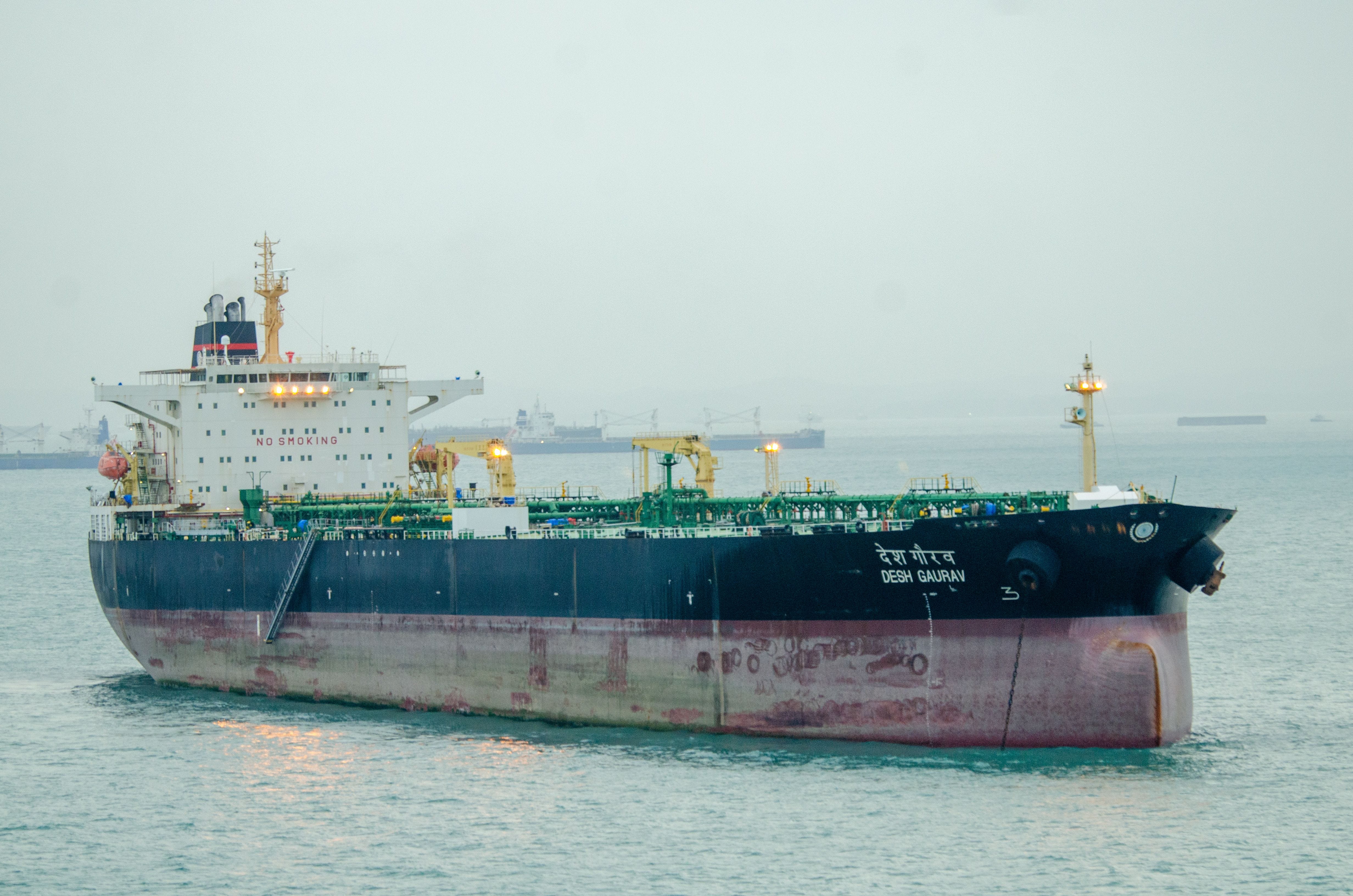 nafta nafta, tanker