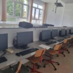 Više od 70 škola u povratničkim sredinama dobilo opremu za pametne učionice