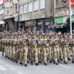 Sarajevom prošao defile policijskih snaga, obilježeno 35 godina od mobilizacije policije RBiH