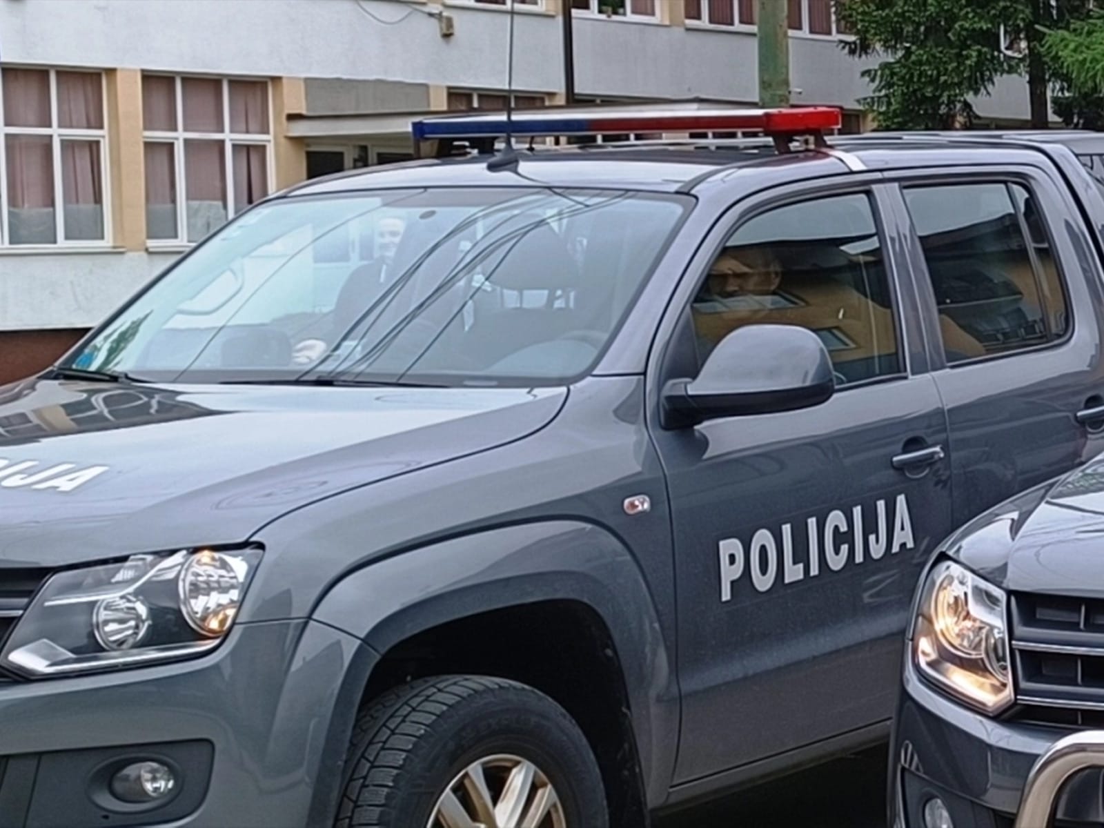 policija 2 Velika policijska akcija u TK: Kontrolisana 364 lica i 231 vozilo, oduzeta droga