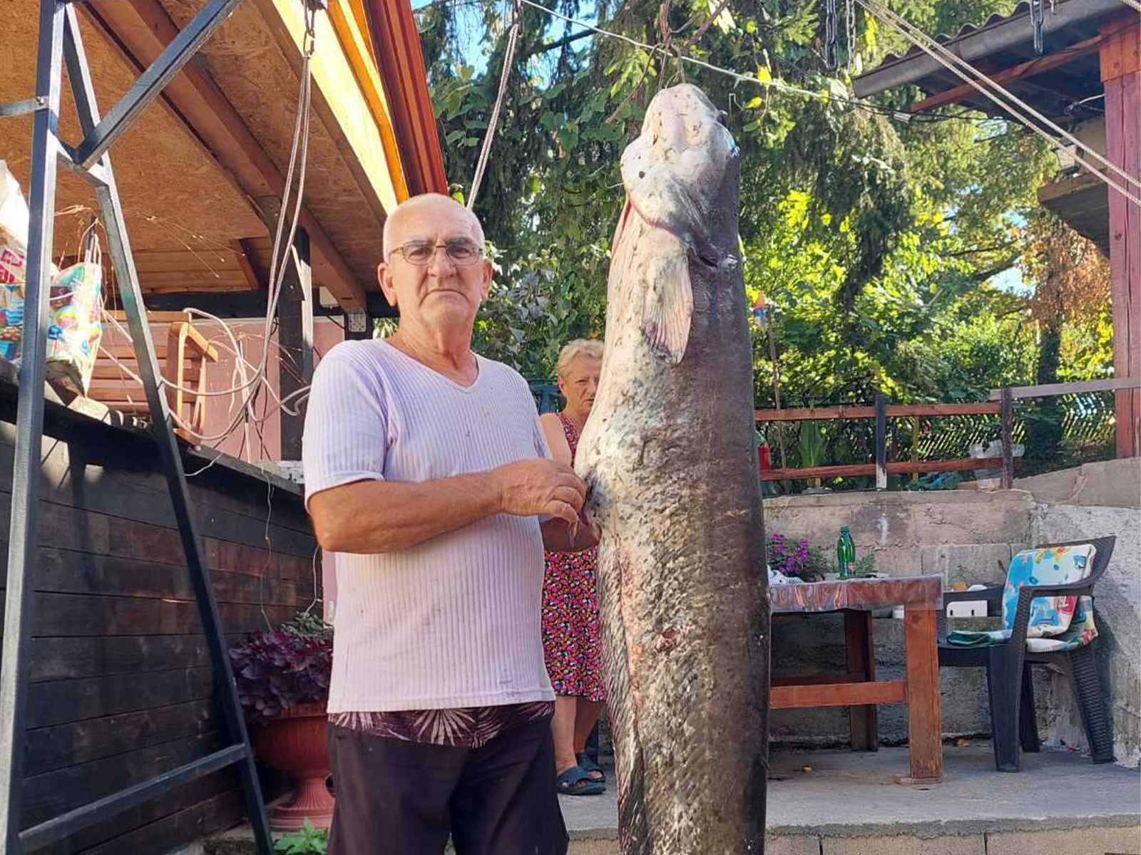 Zijo iz Tuzle na Modračkom jezeru ulovio soma teškog 53 kilograma