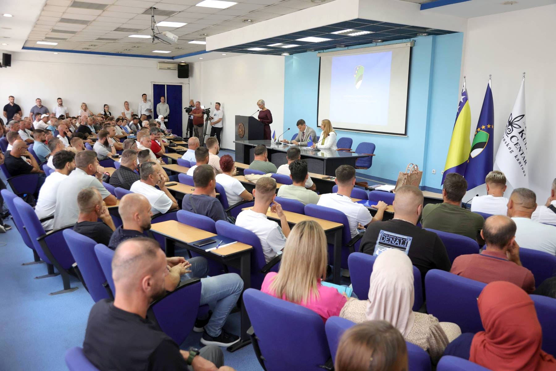 zaposljavanje Više od 2,6 miliona KM za zapošljavanje i pokretanje biznisa branilaca u TK