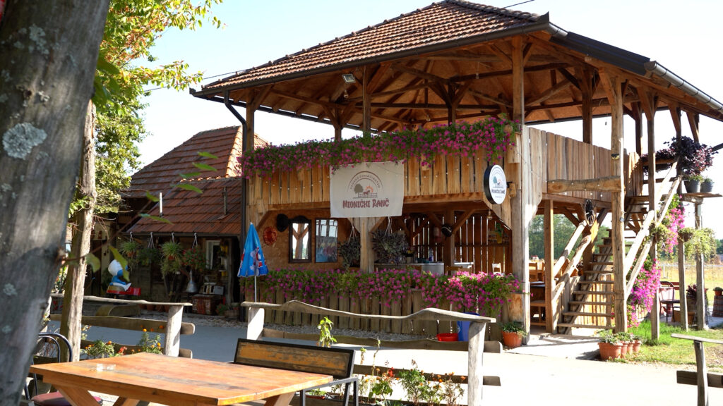 Gradačac: Od Kule Zmaja od Bosne do jezera i okusa šljive
