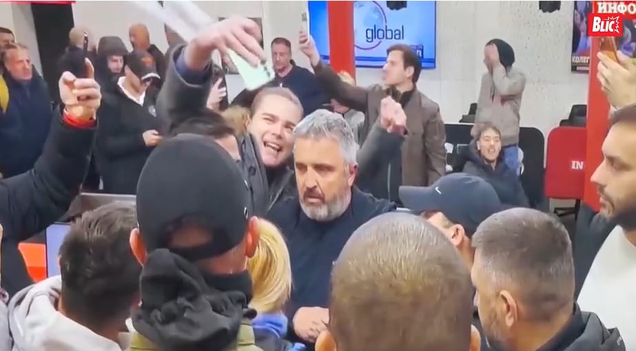 Informer Dramatične scene u Beogradu: Građani upali u redakciju Informera, intervenisala policija